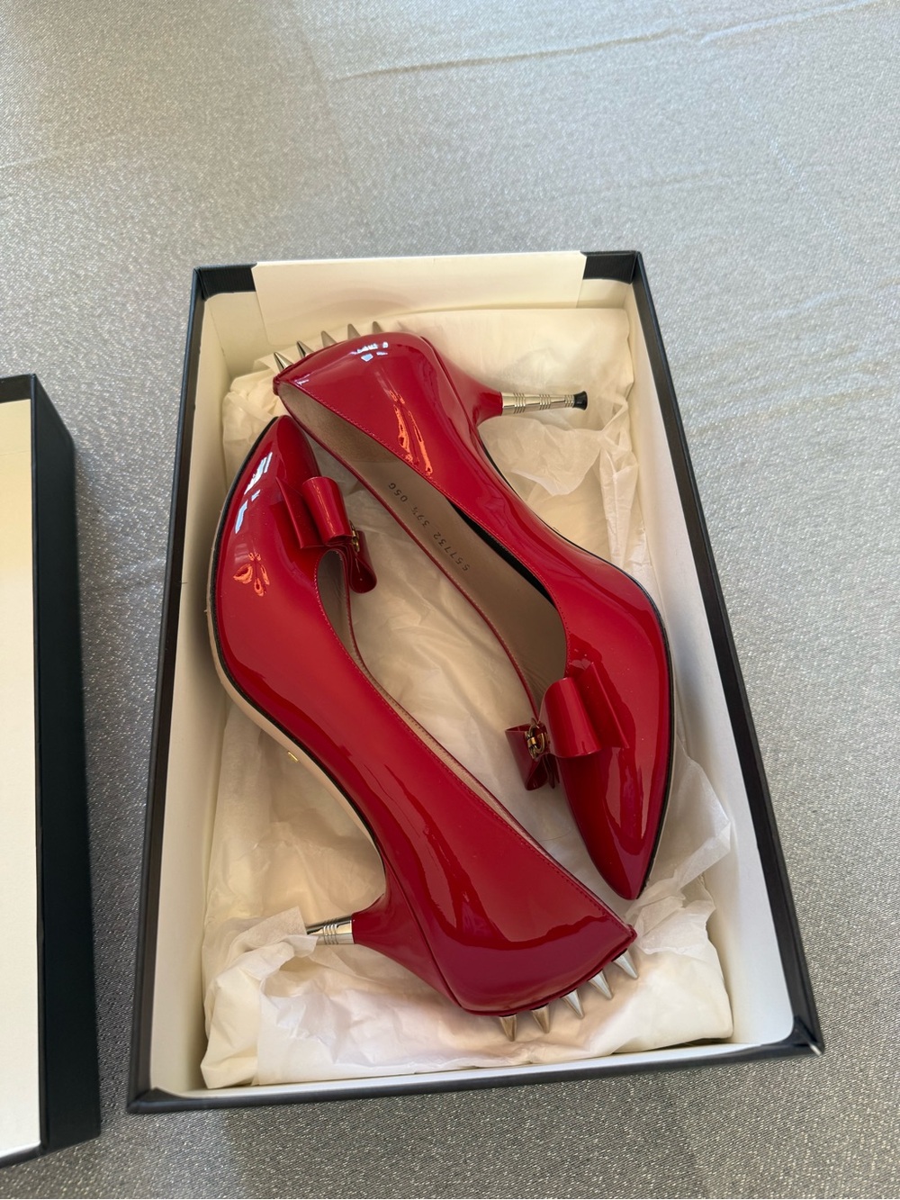 Gucci Red Patent Leather Bow Pointed-Toe Pumps with Gold GG
